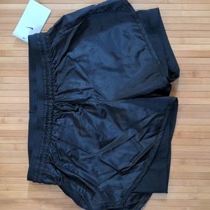 Nike Icon Clash Black Tempo Luxe Women's Running Shorts, Size Small, NEW